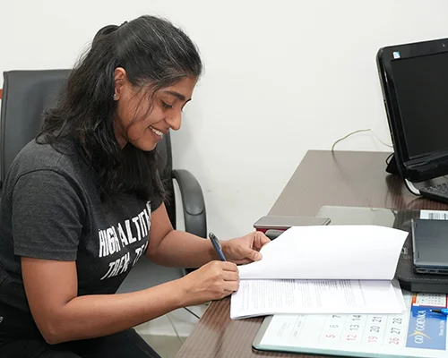 mou-with-indiaHikes-img